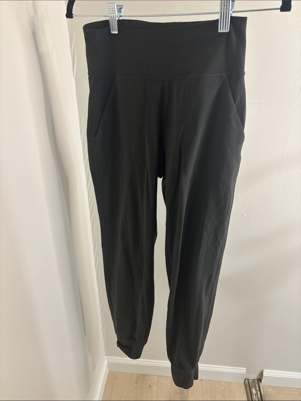 lululemon athletica Black High-Rise Jogger Pants
